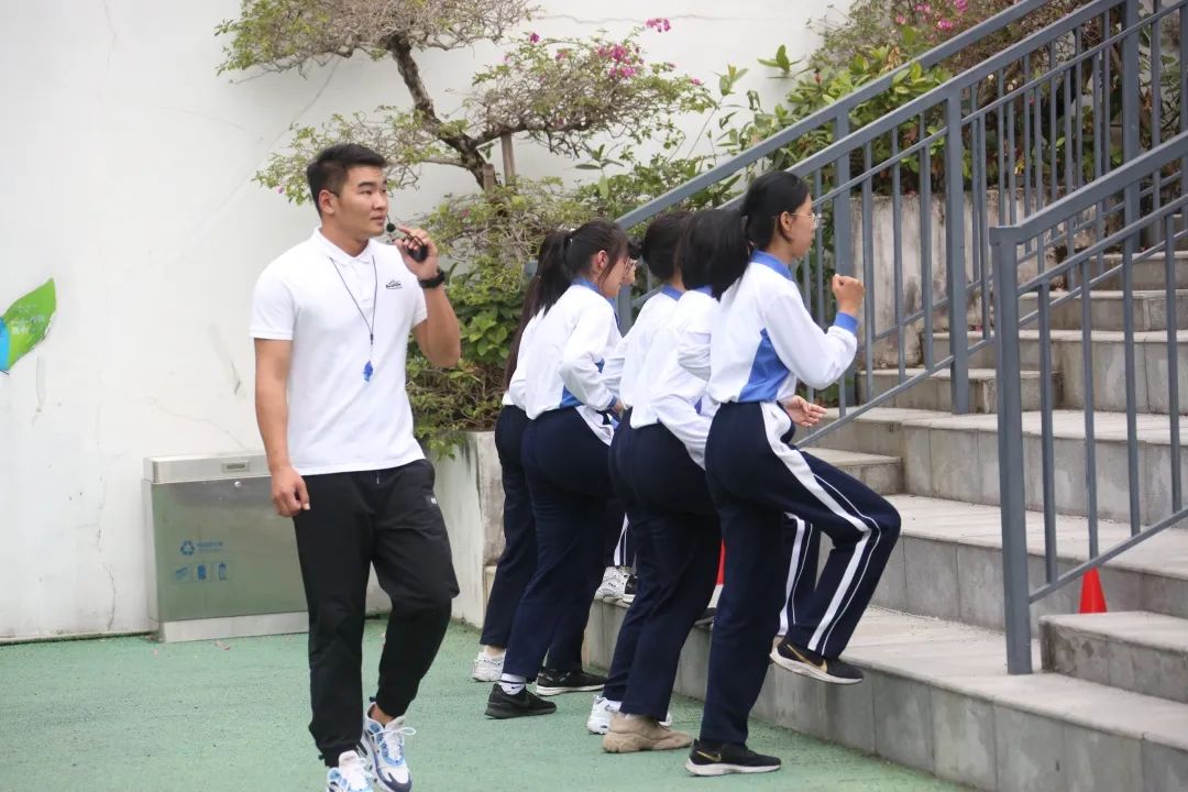 创意课间操贪吃蛇_体育课贪吃蛇教案_学生体操贪吃蛇教案