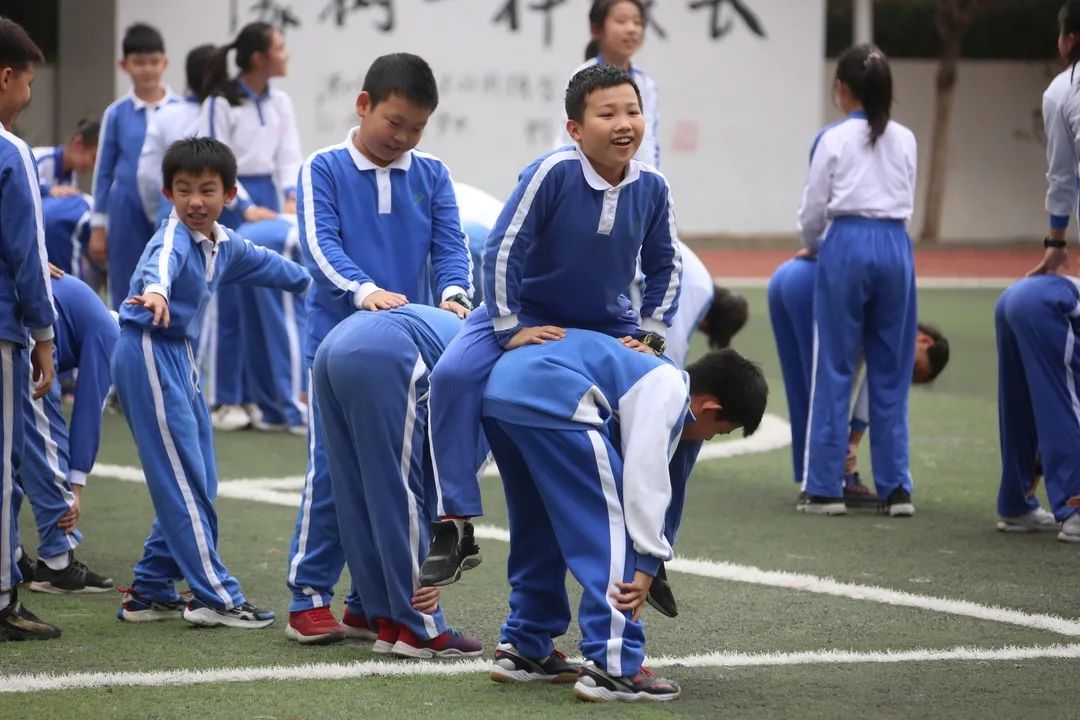 创意课间操贪吃蛇_体育课贪吃蛇教案_学生体操贪吃蛇教案