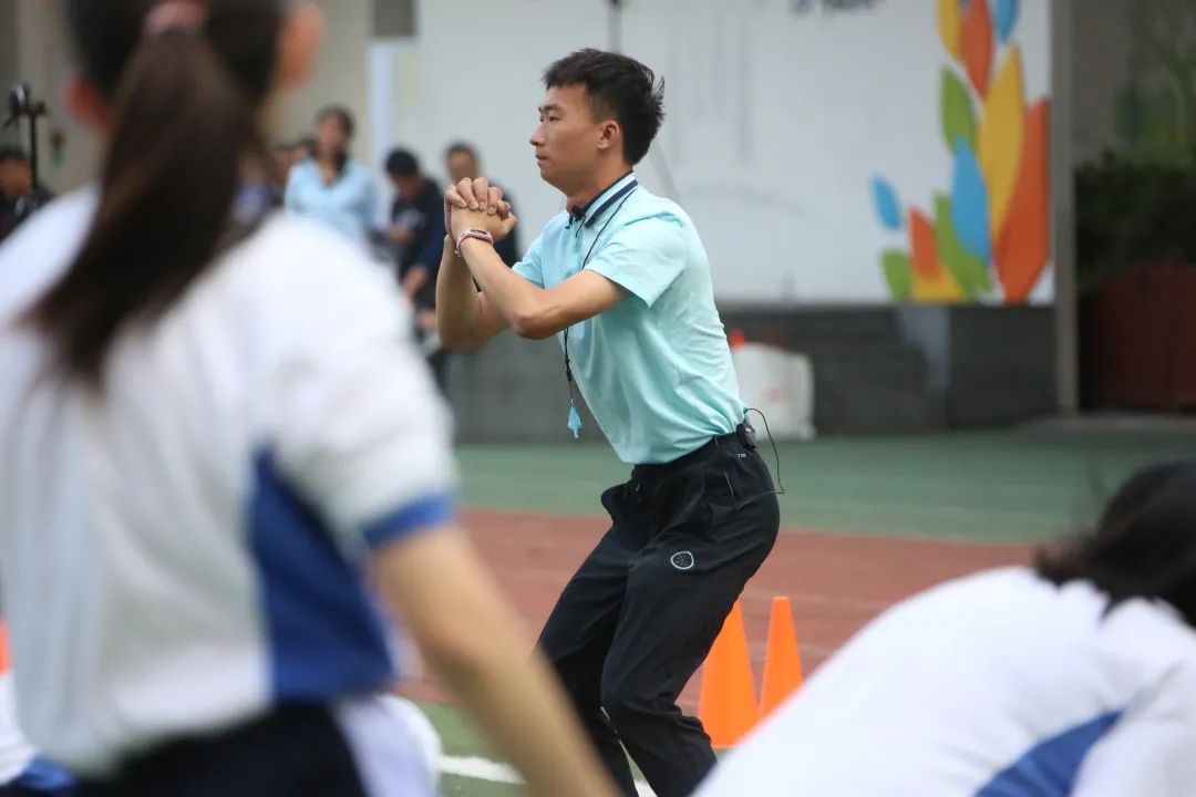 创意课间操贪吃蛇_体育课贪吃蛇教案_学生体操贪吃蛇教案