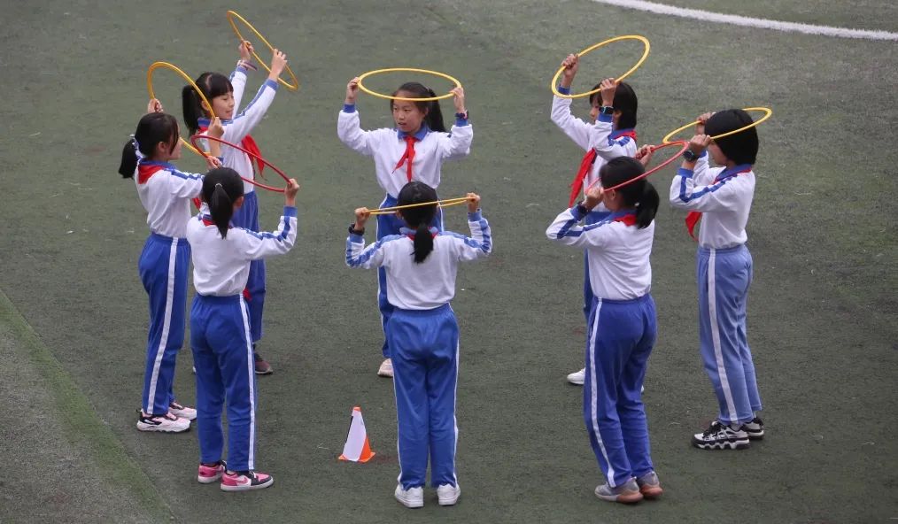 学生体操贪吃蛇教案_创意课间操贪吃蛇_体育课贪吃蛇教案