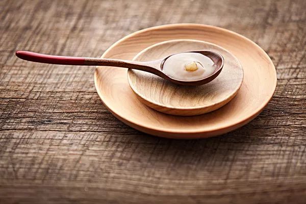 常识蜂蜜生活小妙招视频_蜂蜜生活小常识_蜂蜜的生活