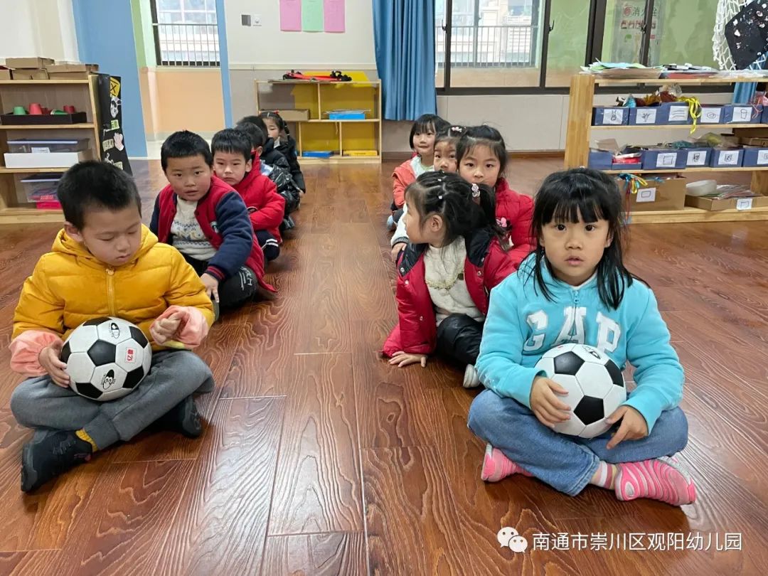 关于足球的互动游戏_足球互动类游戏规则_足球互动小游戏