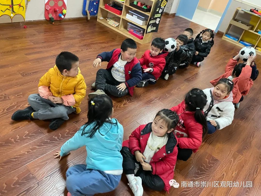 关于足球的互动游戏_足球互动类游戏规则_足球互动小游戏