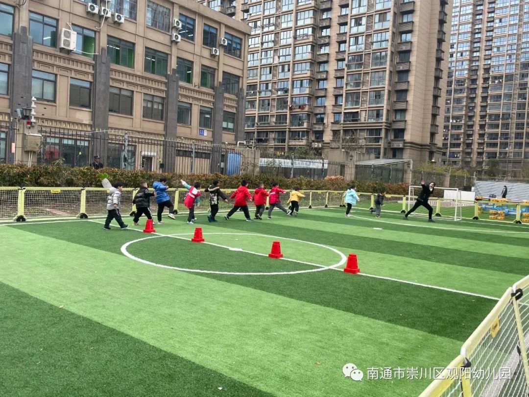 关于足球的互动游戏_足球互动类游戏规则_足球互动小游戏