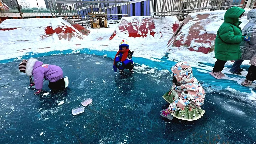幼儿园足球场规则_幼儿园雪地足球比赛规则_小学雪地足球教案