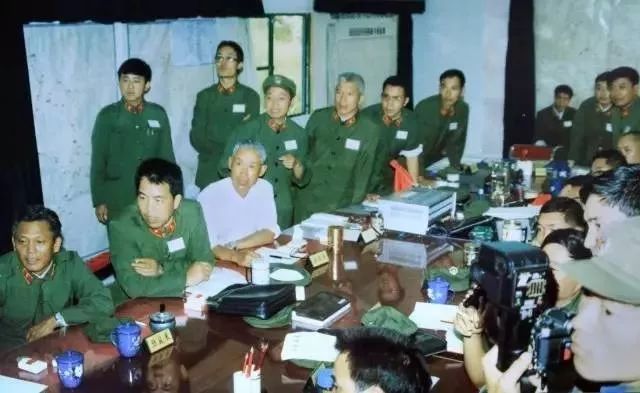 足球战争人类历史中的人物_足球战争人类历史中最强的人_足球战争中的人类历史