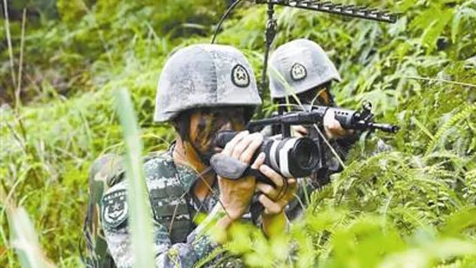 足球战争人类历史中最强的人_足球战争中的人类历史_足球战争人类历史中的人物