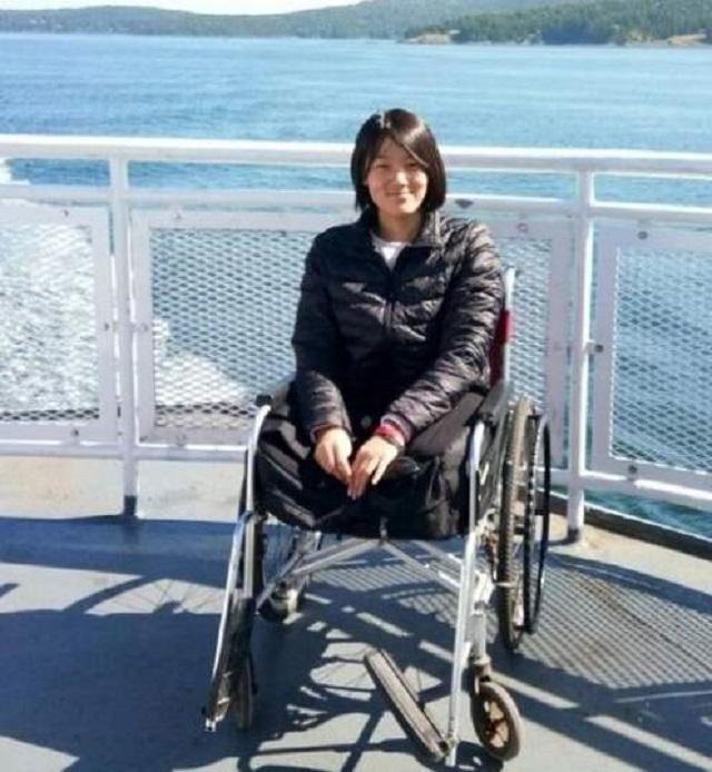 失去双臂游泳冠军_无臂游泳冠军姓名_没有双臂的女游泳冠军