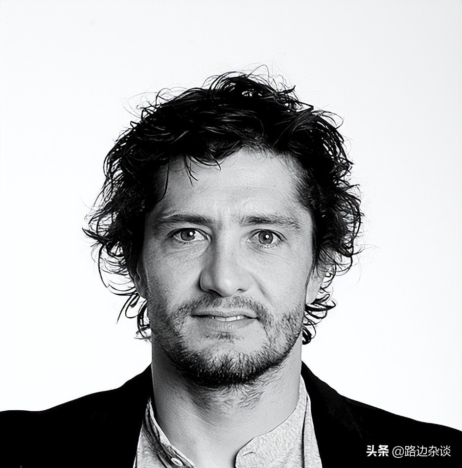 历史世界最佳阵容足球_官方公认世界足球历史最佳阵容_足球历史最佳阵容评选