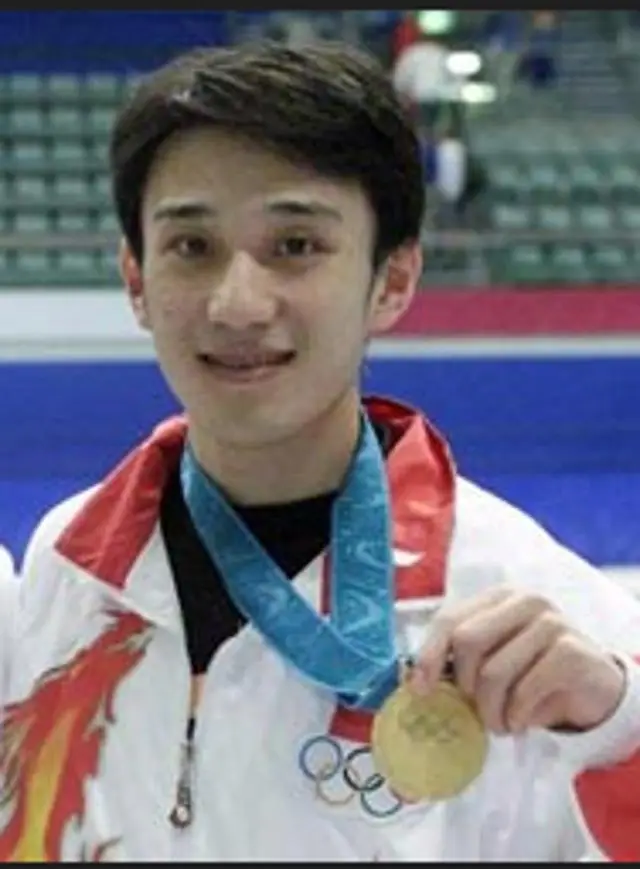 游泳女子冠军是谁_游泳女子冠军伏明霞简介_游泳女子10公里冠军