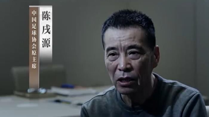 联赛冠军跟欧联杯冠军_如何练足球步伐_足球世界杯冠军步伐