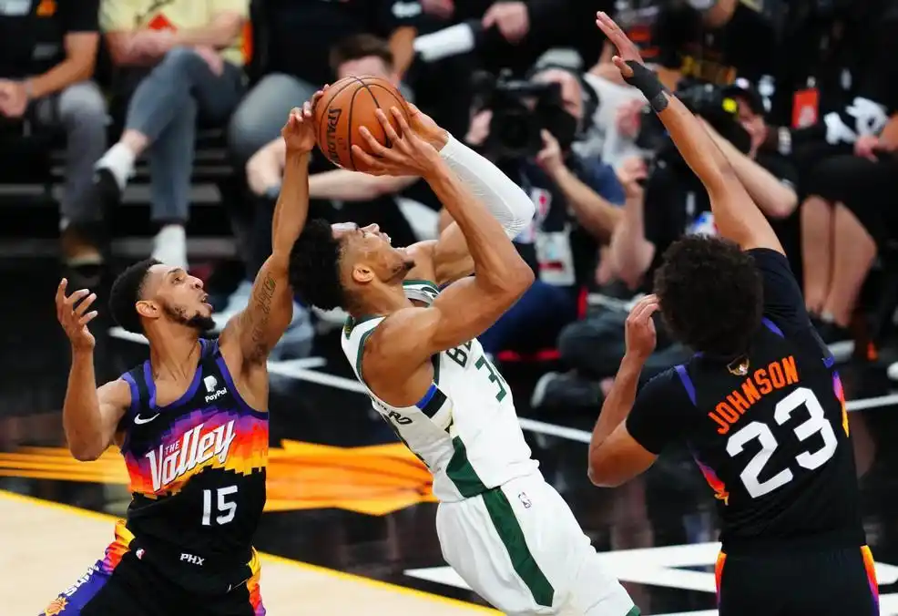 7月9日NBA总决赛第二场:太阳胜雄鹿 后者0比2落后翻盘概率不足12%